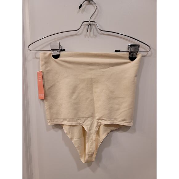 Yummie Shaping Briefs - Picture 3 of 7